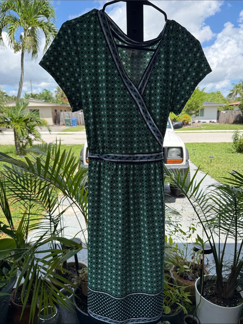 Max Studio Green Geometric Wrap-Style Dress